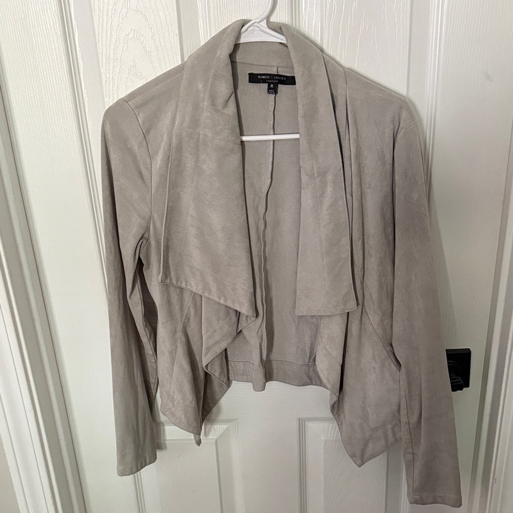 Romeo & Juliet Couture Light Gray Draped Blazer